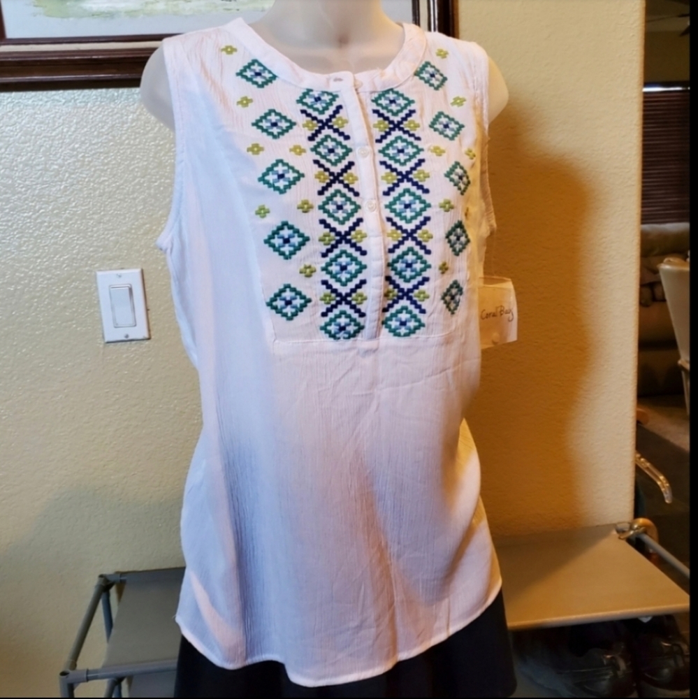 Coral Bay New White Sleeveless Embroidered Blouse Split Neck Boho Tank Top Sm-M